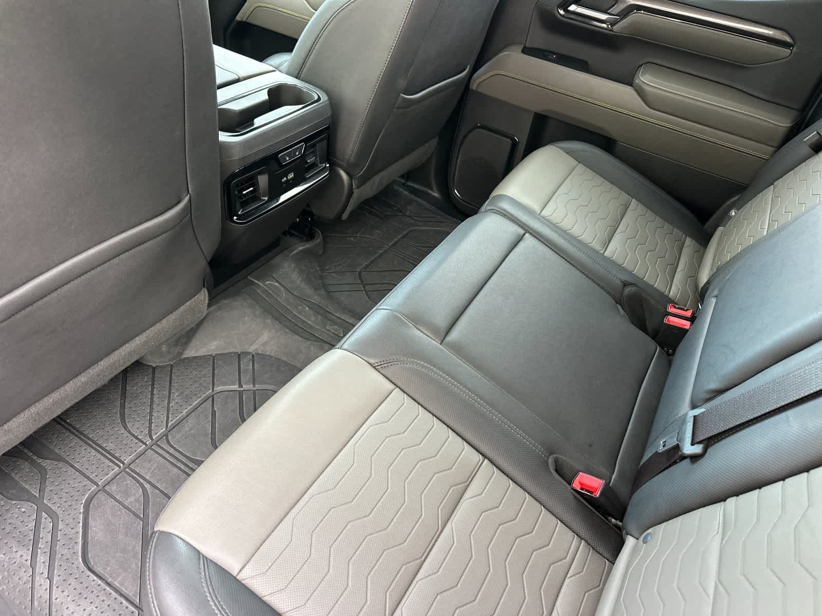 Thumbnail: 2024 Chevrolet Silverado 1500 - 4