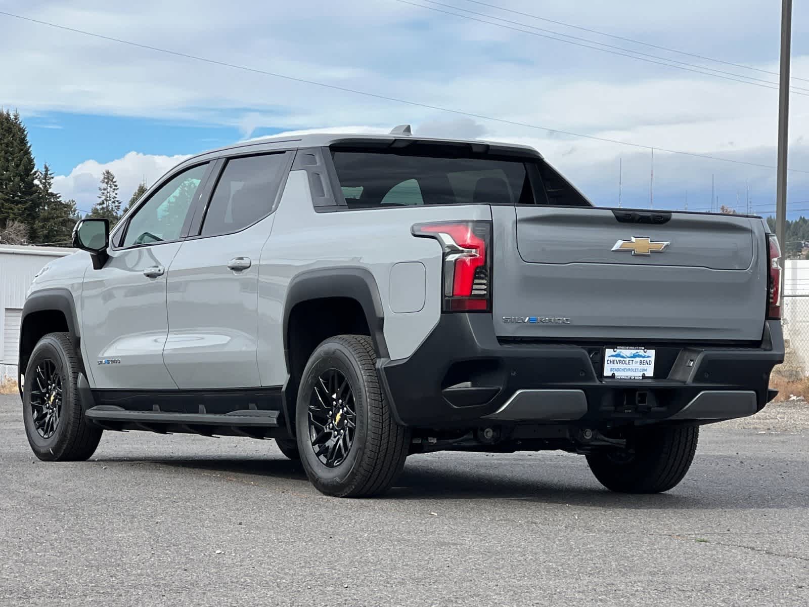 Thumbnail: 2026 Chevrolet Silverado EV - 6