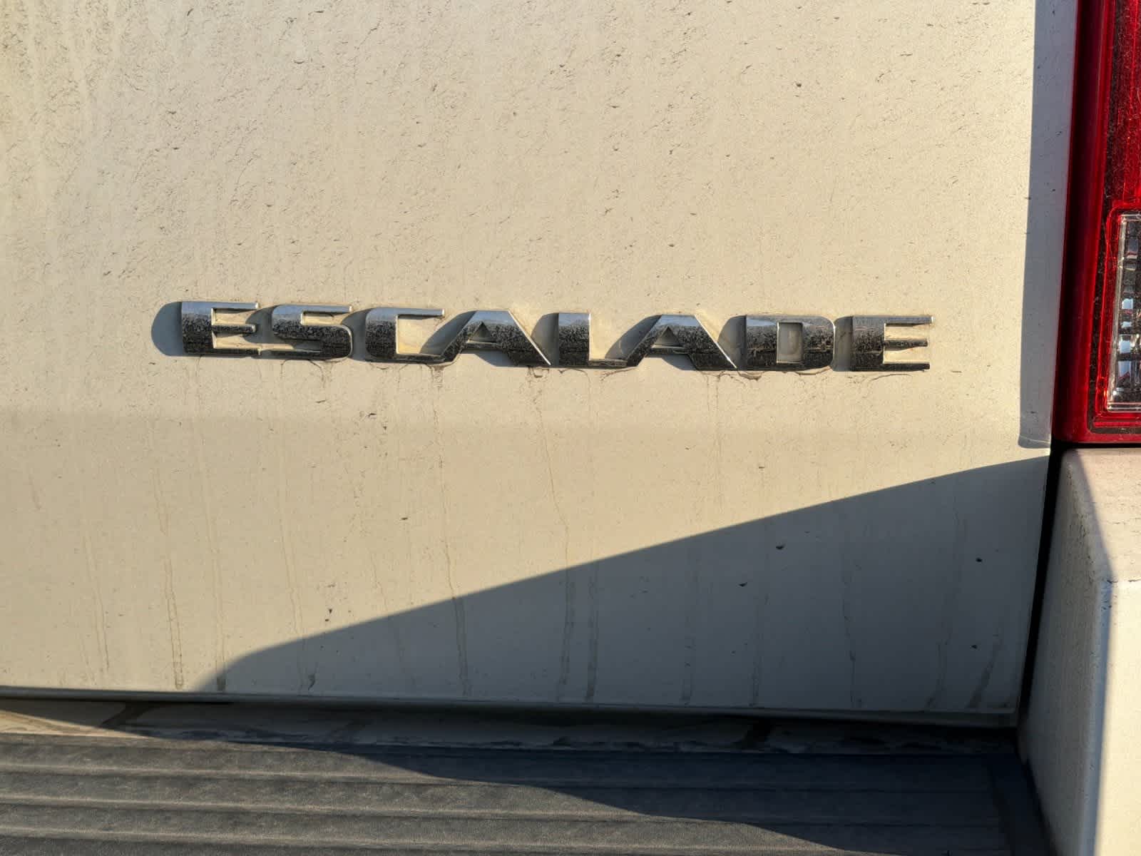 Thumbnail: 2011 Cadillac Escalade - 8