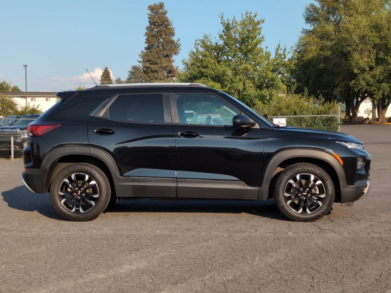 Thumbnail: 2022 Chevrolet TrailBlazer - 8