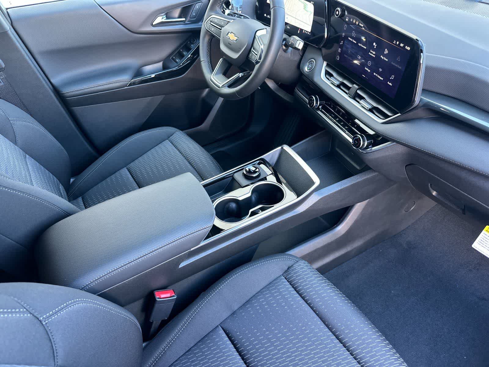 Thumbnail: 2026 Chevrolet Equinox - 16