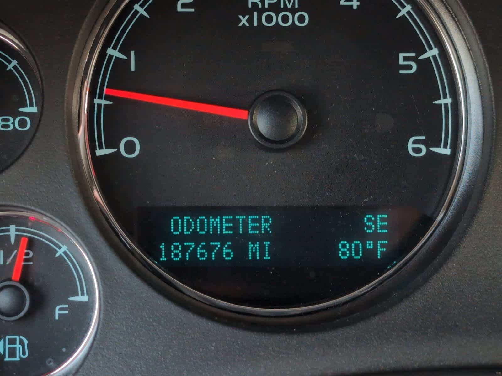 Thumbnail: 2011 Chevrolet Tahoe - 26