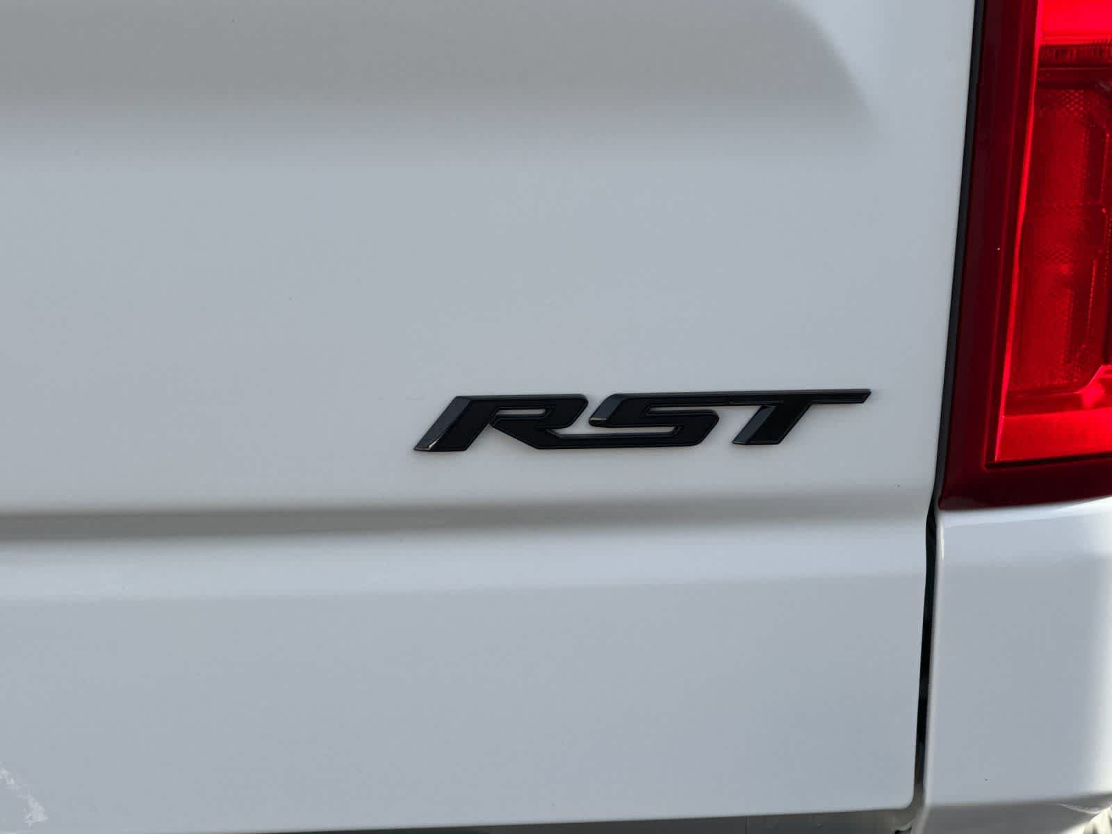 Thumbnail: 2026 Chevrolet Silverado 1500 - 26