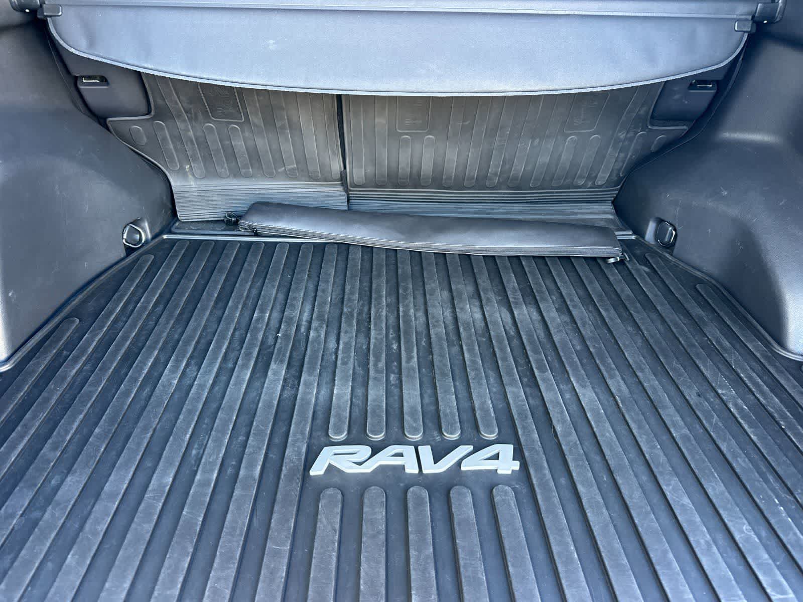 Thumbnail: 2024 Toyota RAV4 - 15