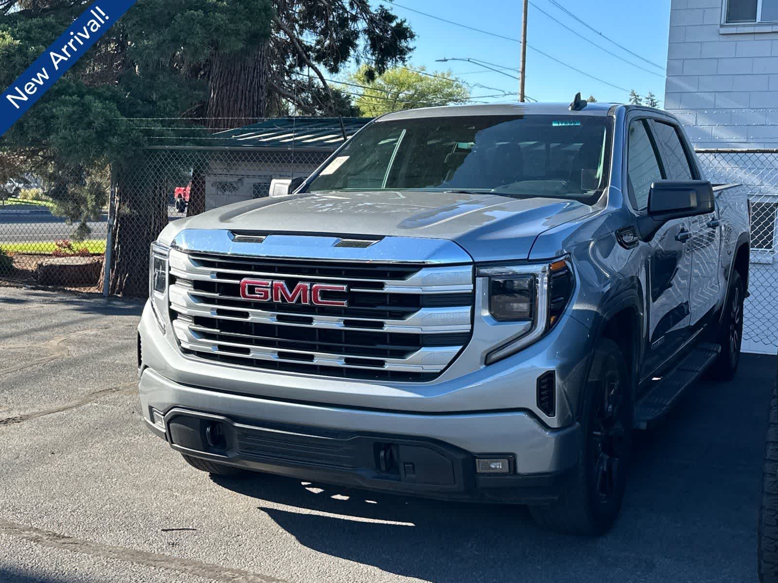 2024 GMC Sierra Elevation 4WD Crew Cab Short Box's photo