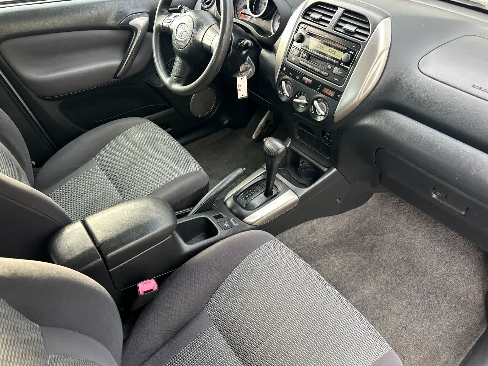 Thumbnail: 2005 Toyota RAV4 - 16