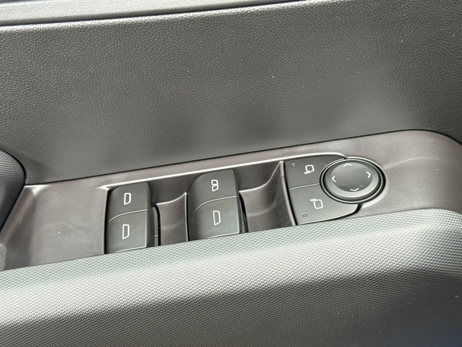 Thumbnail: 2026 Chevrolet Colorado - 13