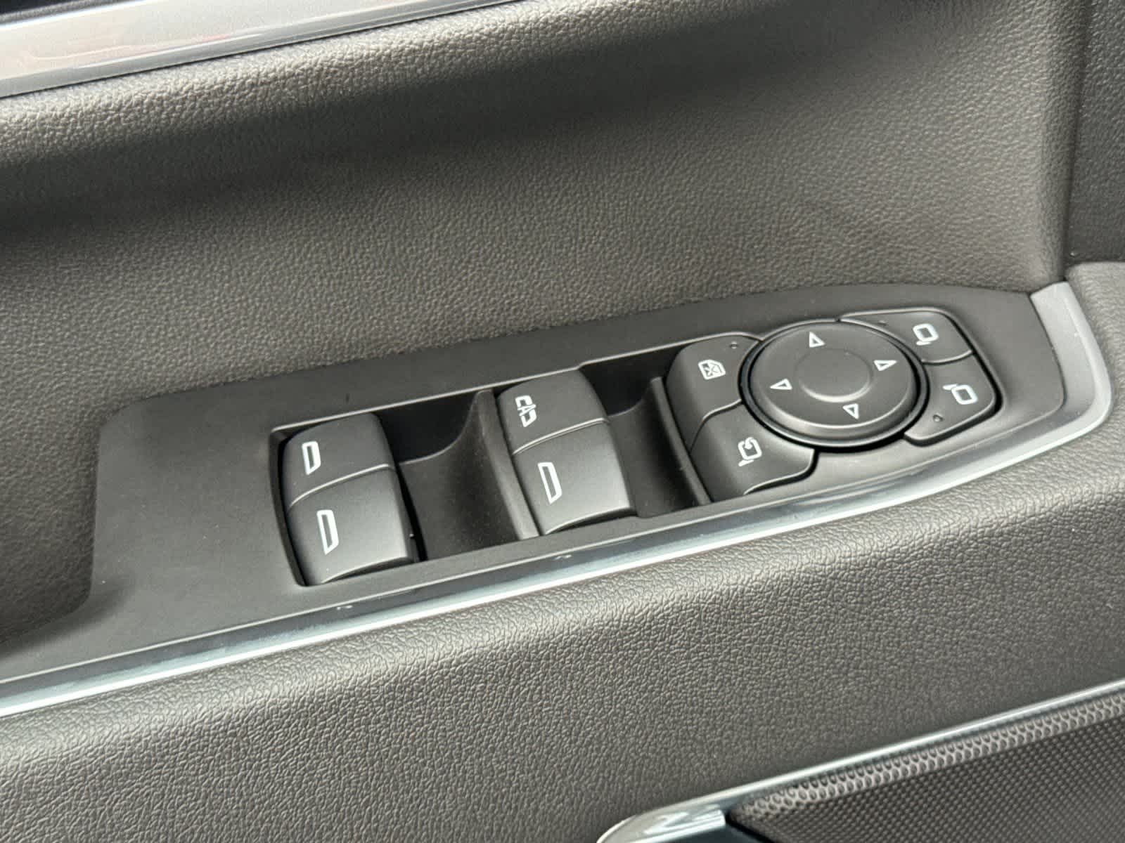 Thumbnail: 2026 Chevrolet Silverado 2500 - 13