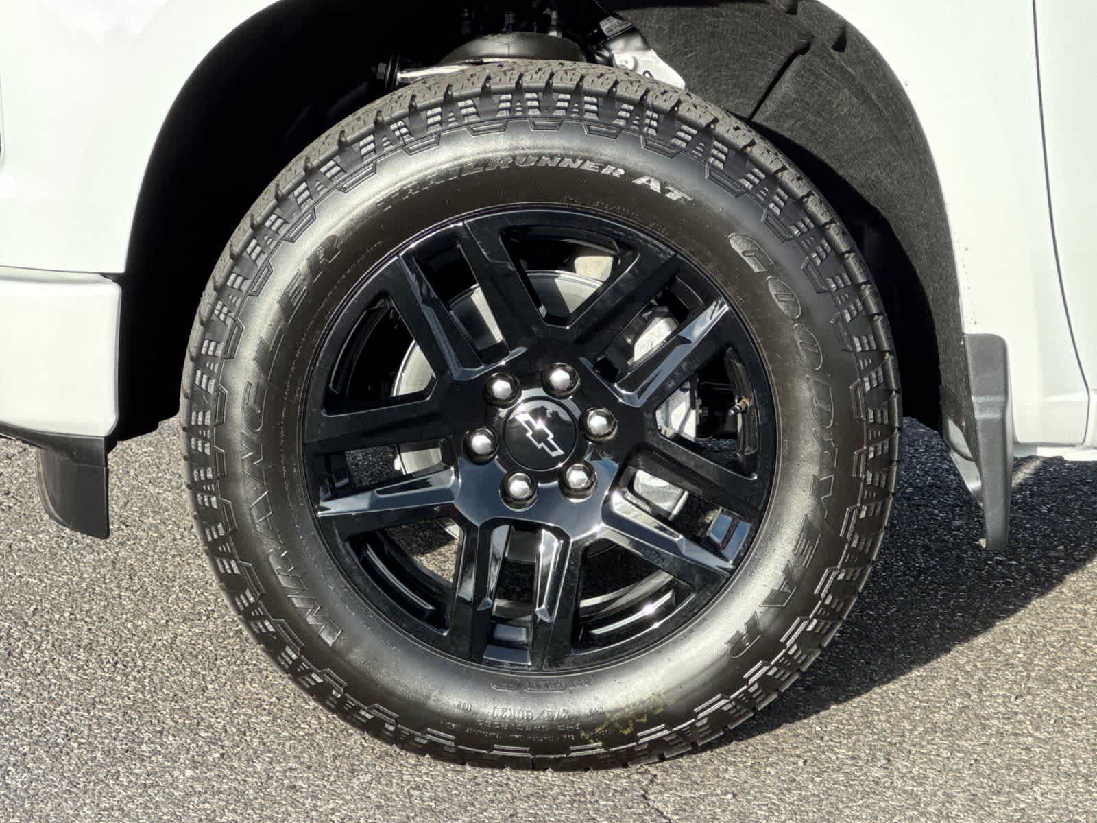 Thumbnail: 2026 Chevrolet Silverado 1500 - 25