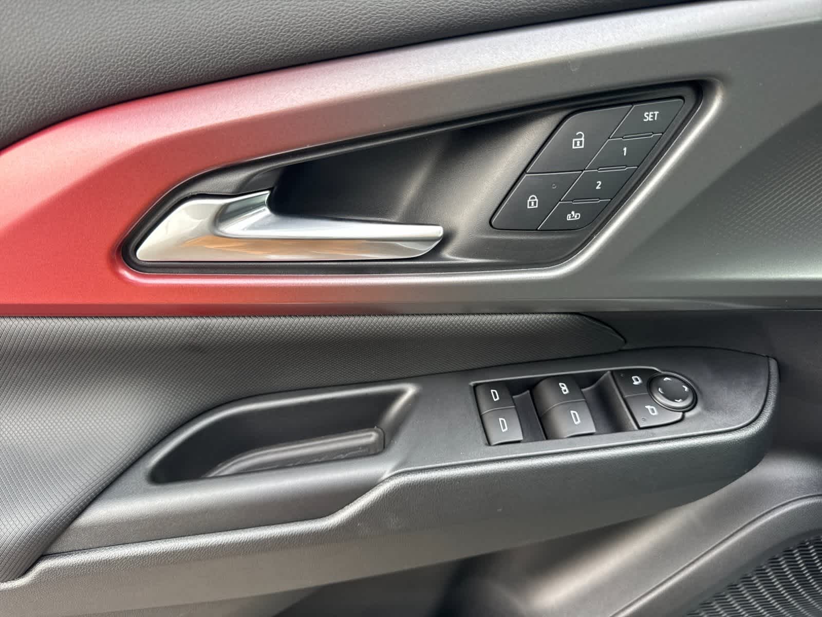 Thumbnail: 2026 Chevrolet Equinox - 12