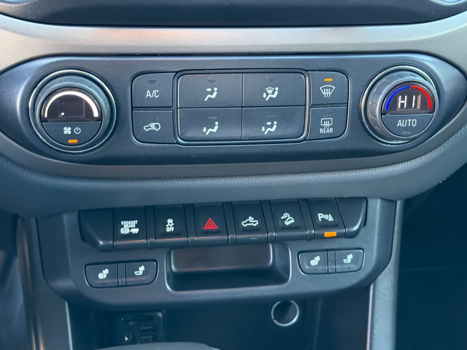 Thumbnail: 2019 Chevrolet Colorado - 19