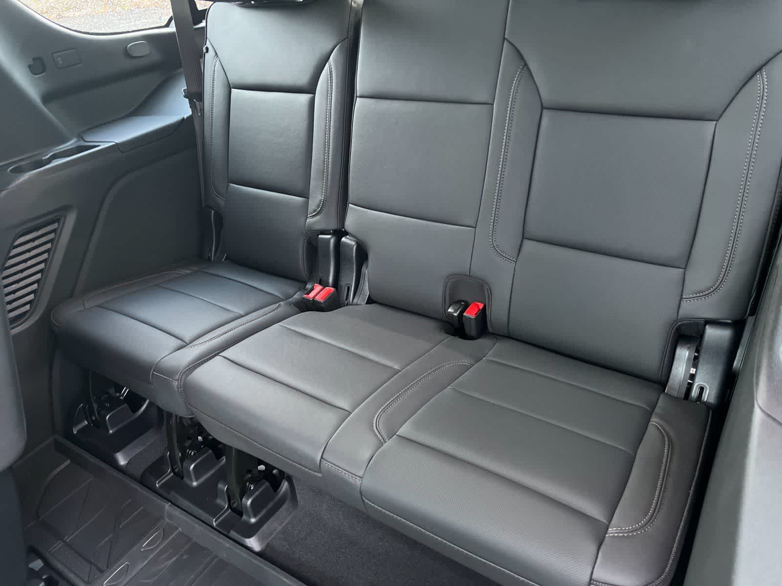 Thumbnail: 2026 Chevrolet Tahoe - 15