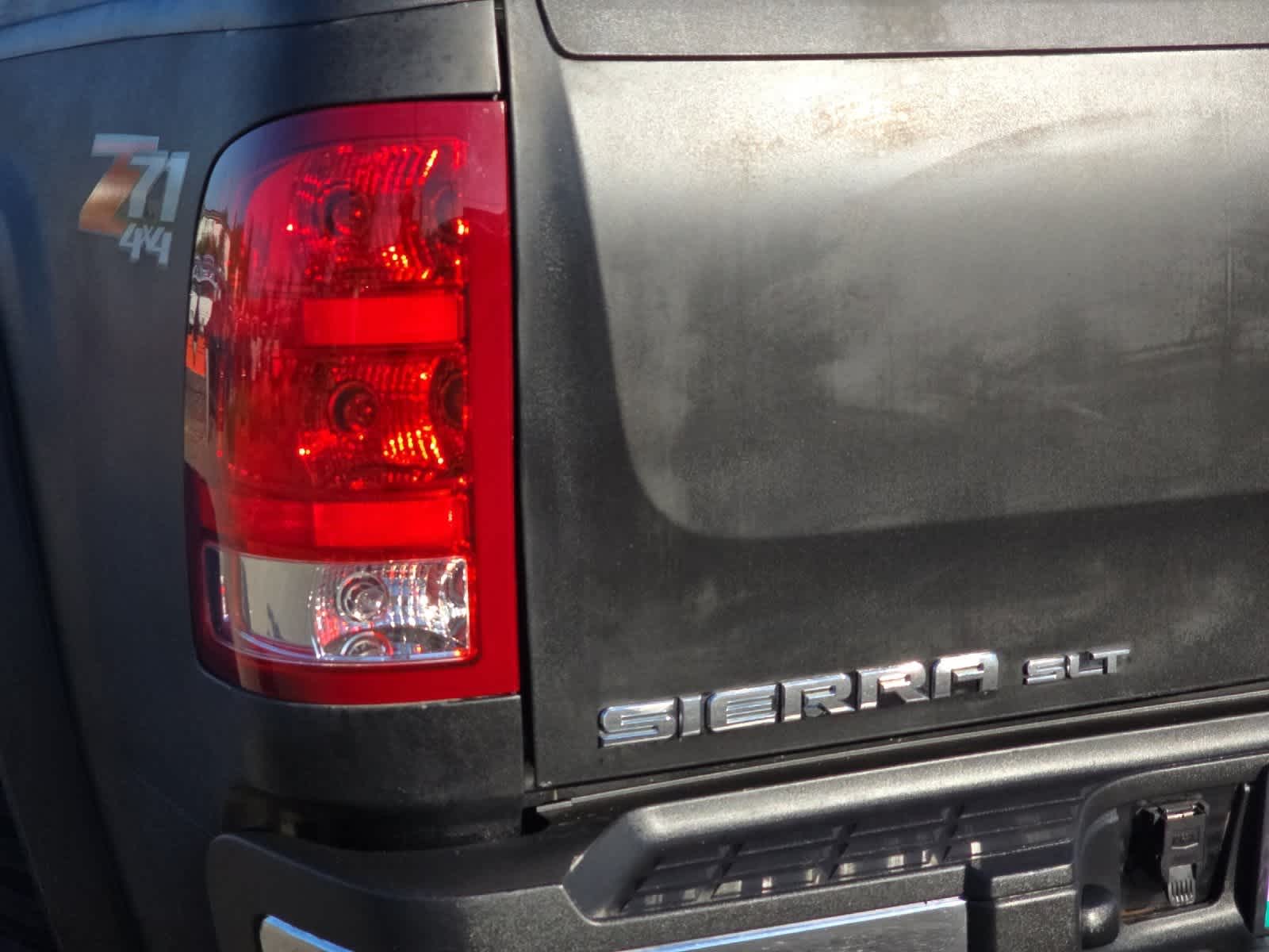 Thumbnail: 2011 GMC Sierra 3500 - 26