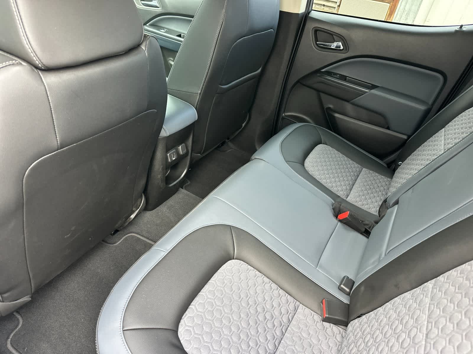 Thumbnail: 2022 Chevrolet Colorado - 4