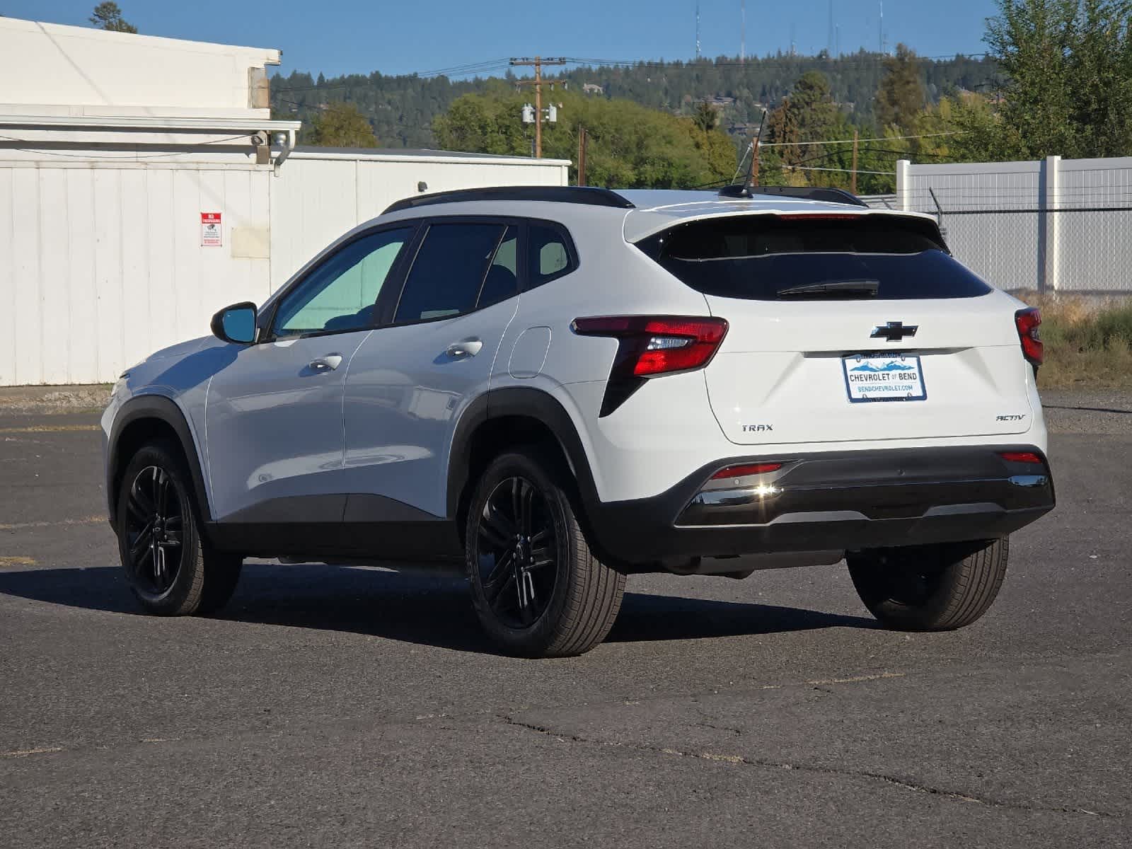 Thumbnail: 2025 Chevrolet Trax - 6