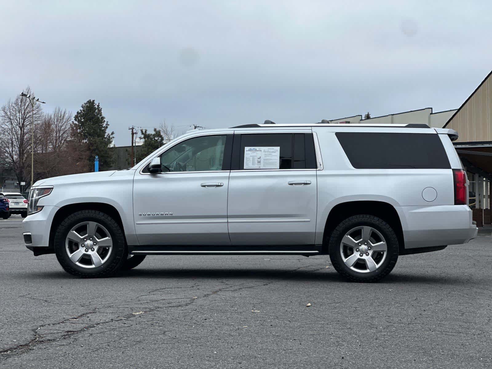 Thumbnail: 2018 Chevrolet Suburban - 28