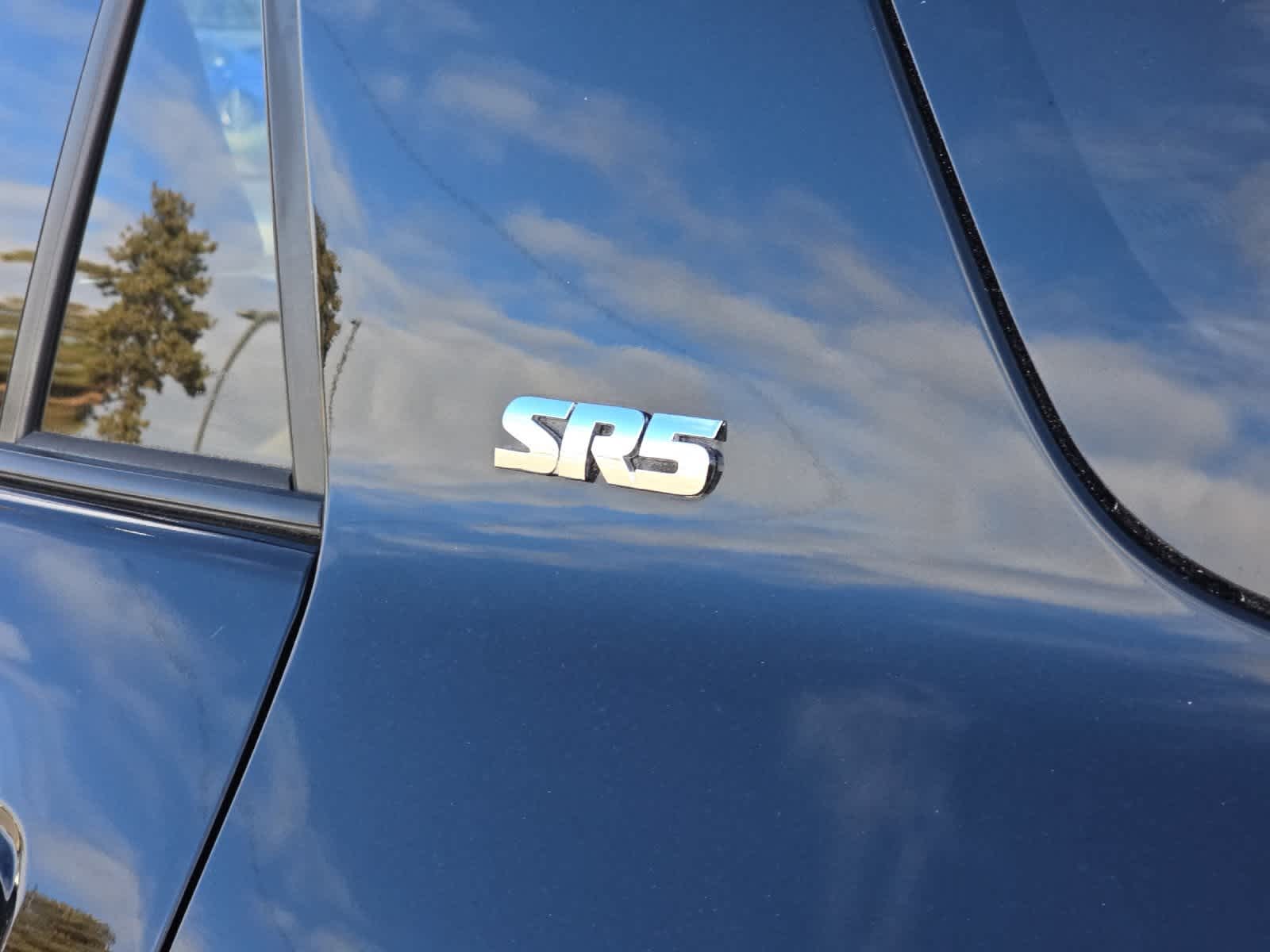 Thumbnail: 2018 Toyota 4Runner - 28