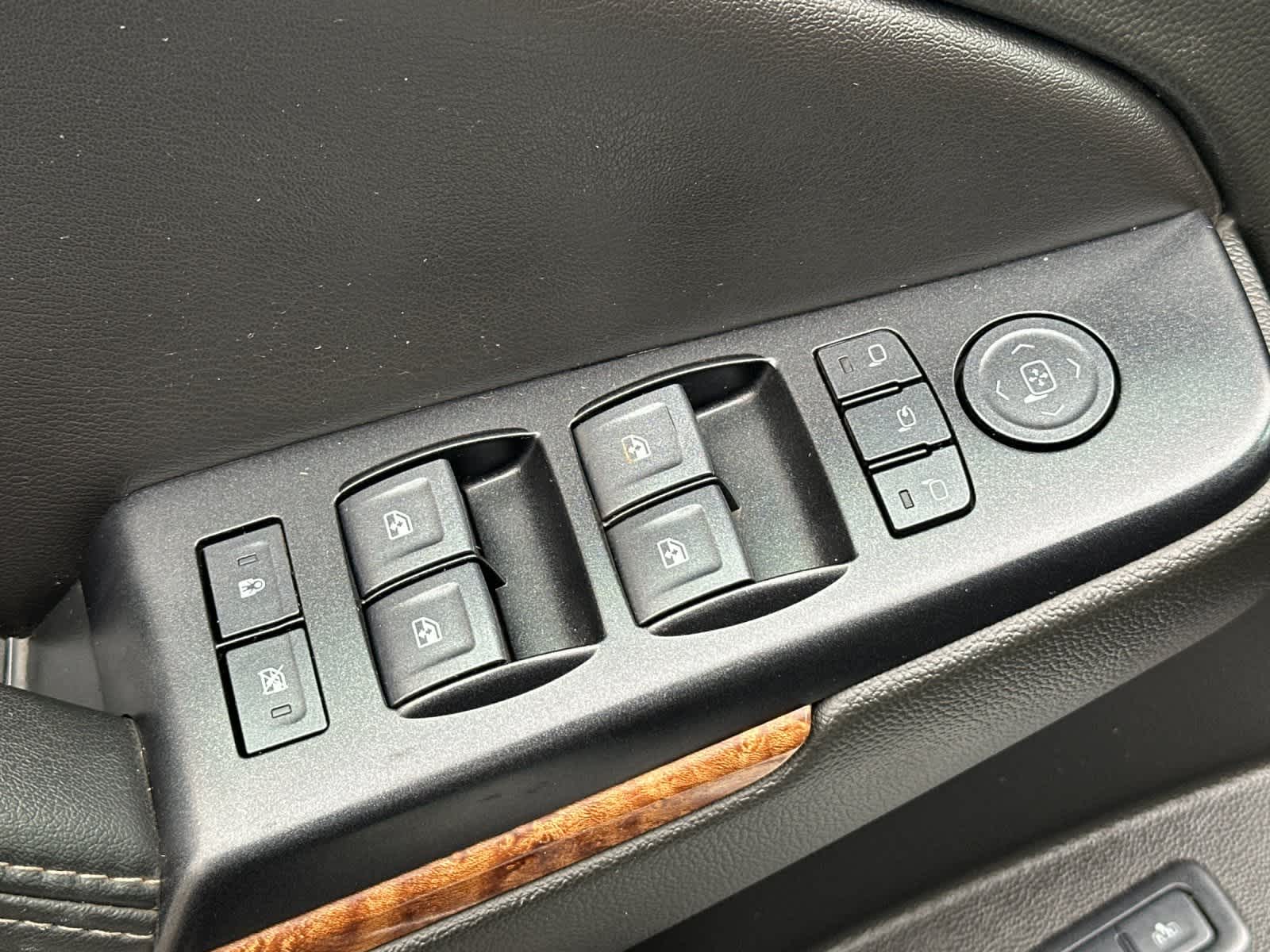 Thumbnail: 2018 Chevrolet Suburban - 13