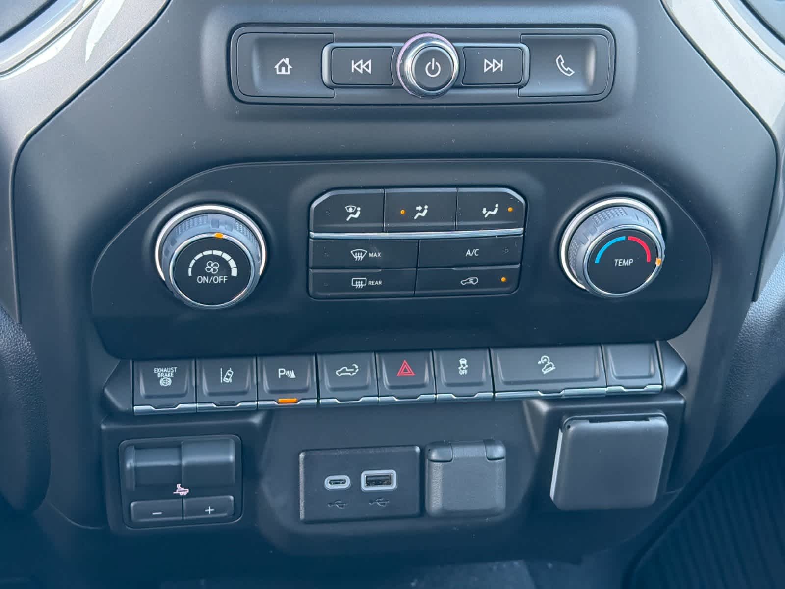 Thumbnail: 2026 Chevrolet Silverado 2500 - 19