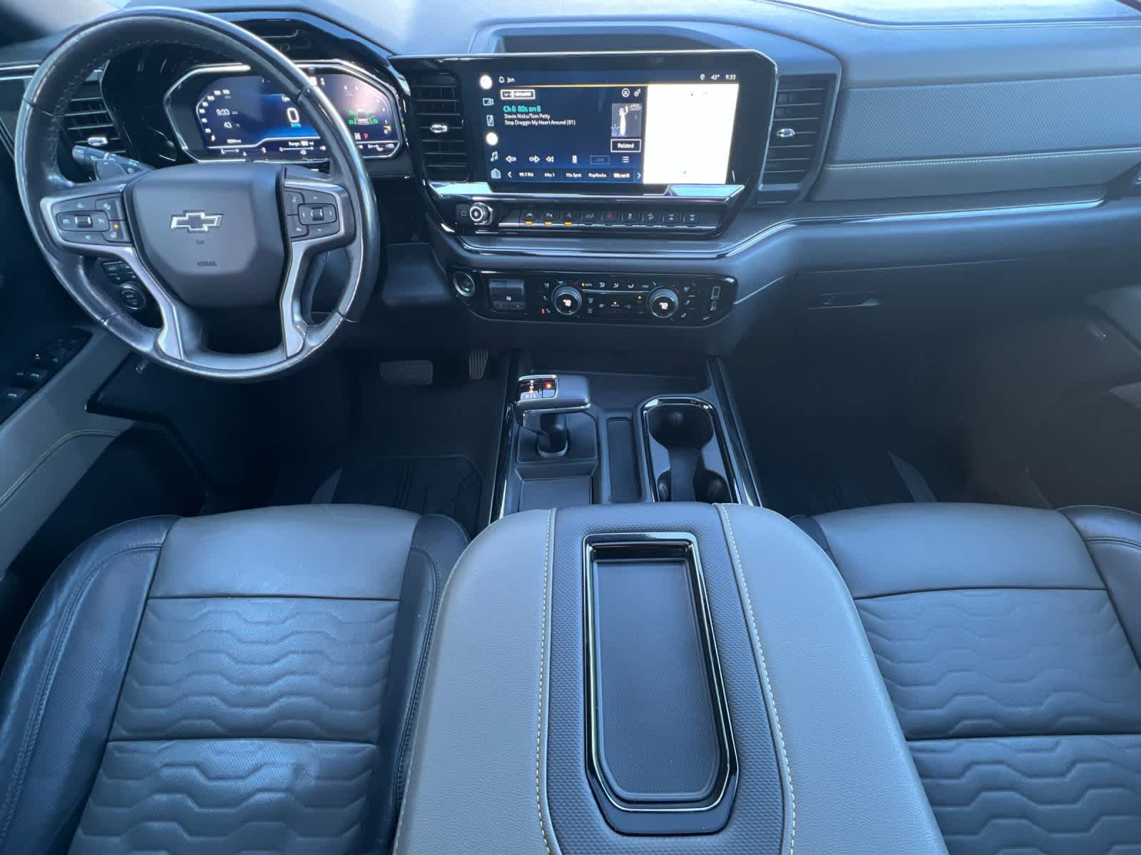 Thumbnail: 2022 Chevrolet Silverado 1500 - 3