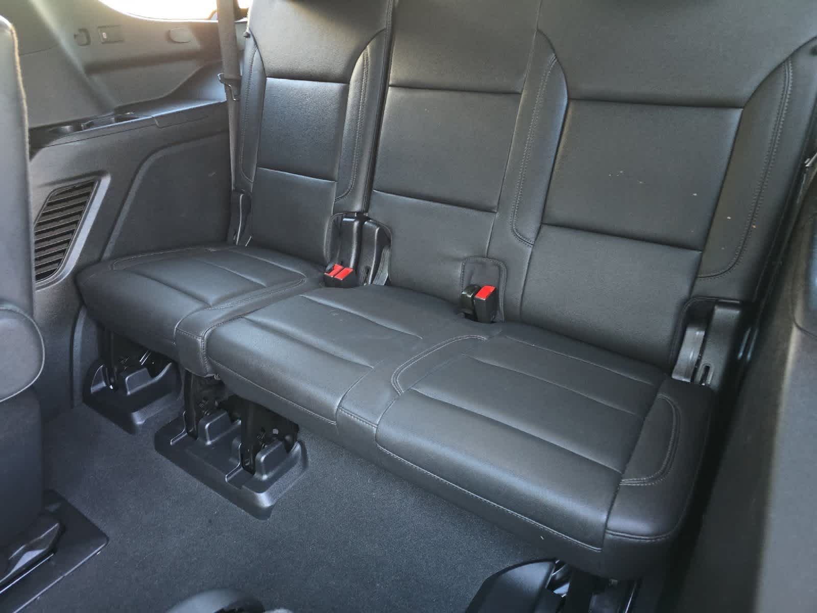 Thumbnail: 2022 Chevrolet Tahoe - 15