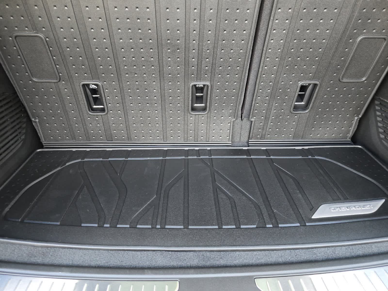 Thumbnail: 2026 Chevrolet Tahoe - 17