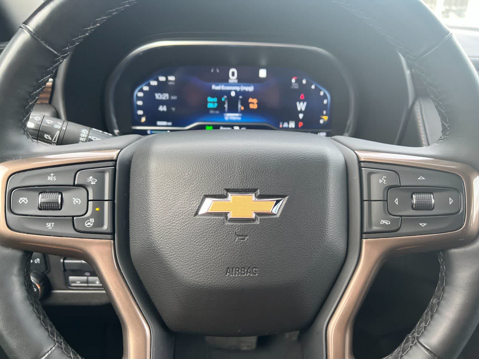 Thumbnail: 2023 Chevrolet Suburban - 24