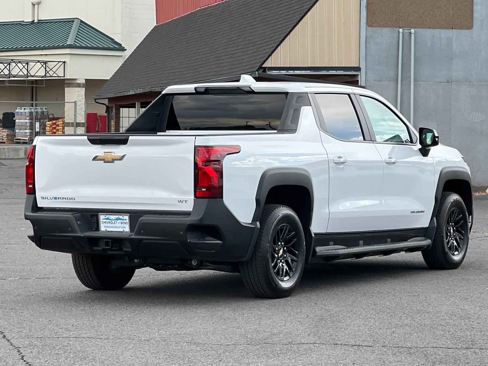 Thumbnail: 2024 Chevrolet Silverado EV - 2