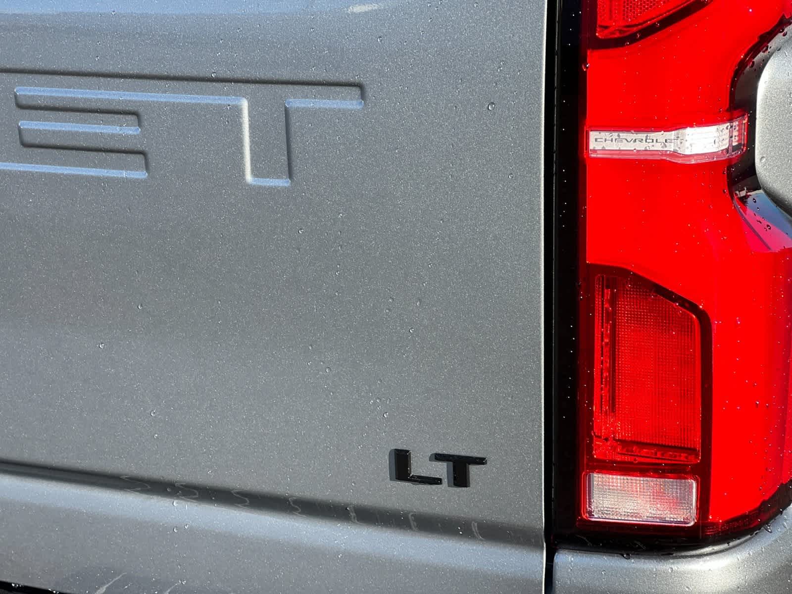 Thumbnail: 2026 Chevrolet Silverado 3500 - 26