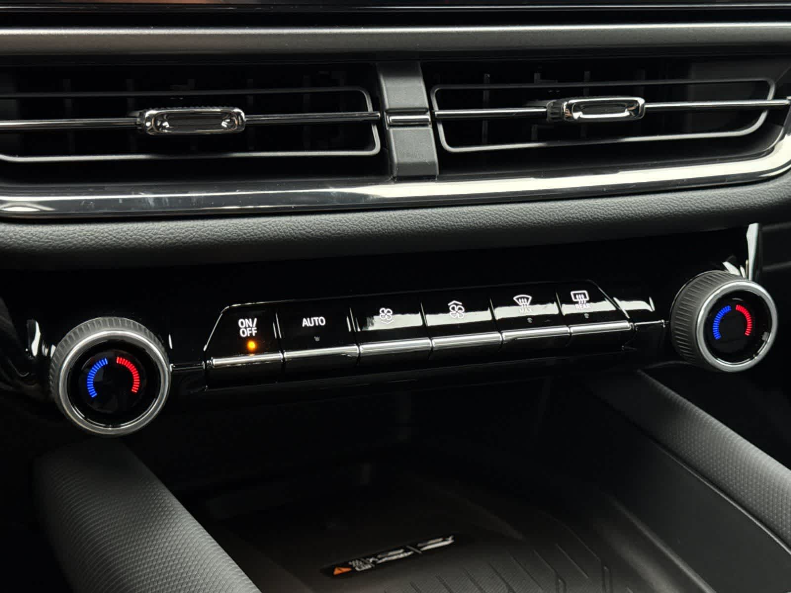 Thumbnail: 2026 Chevrolet Equinox - 21