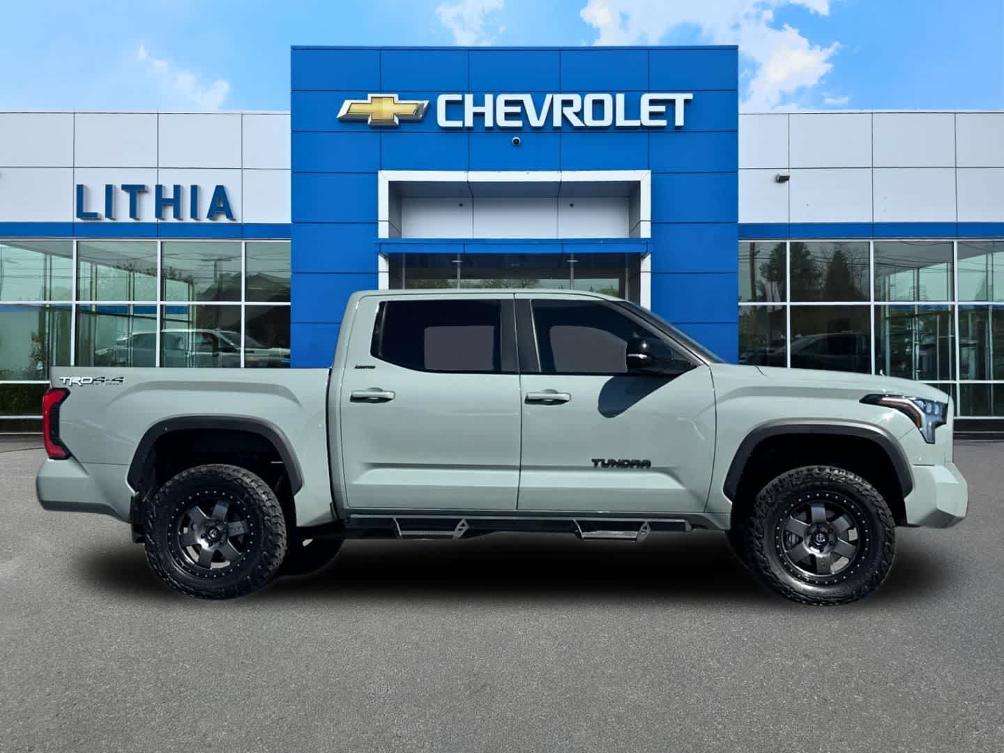 Thumbnail: 2024 Toyota Tundra - 8