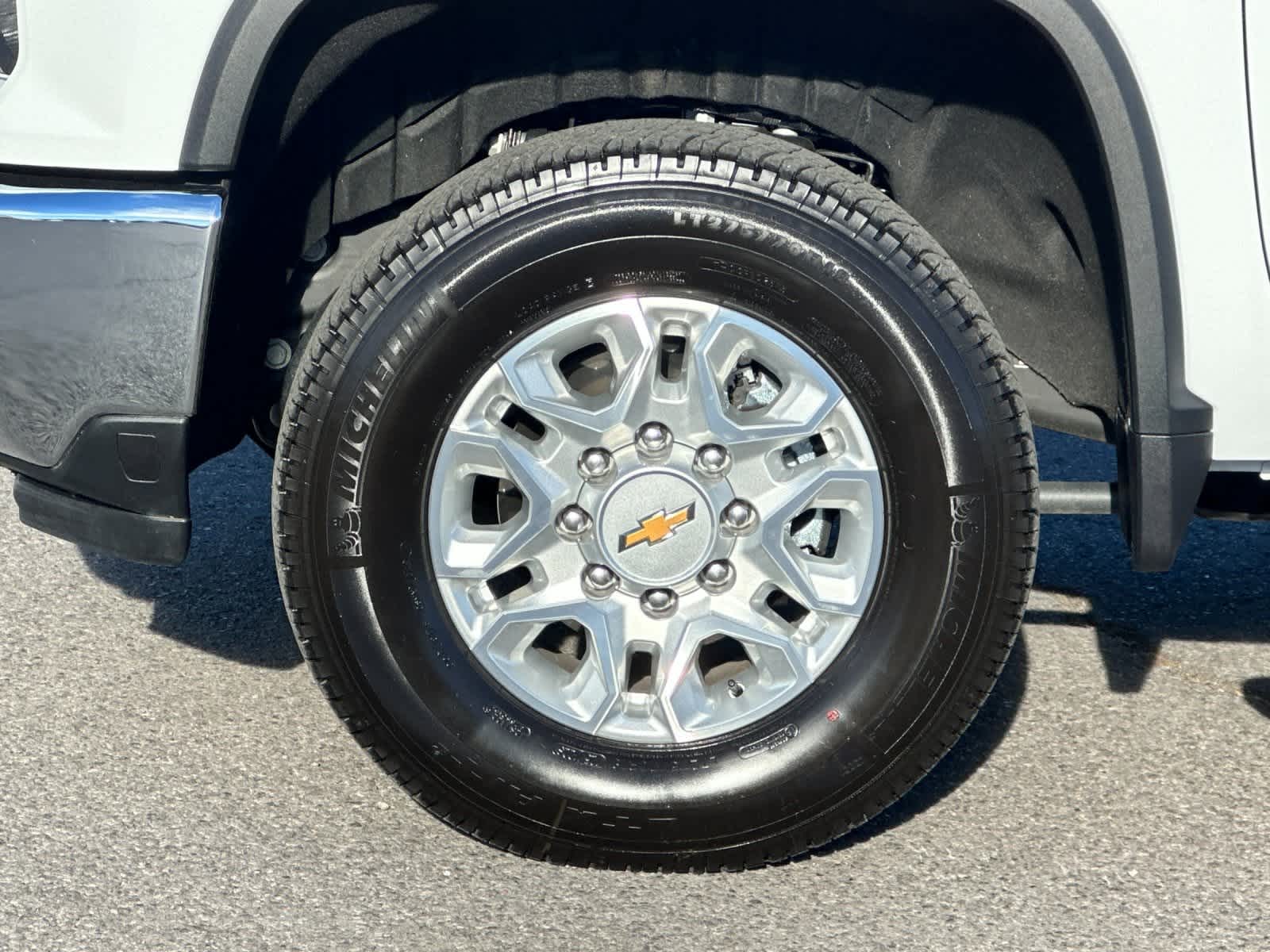 Thumbnail: 2026 Chevrolet Silverado 2500 - 25