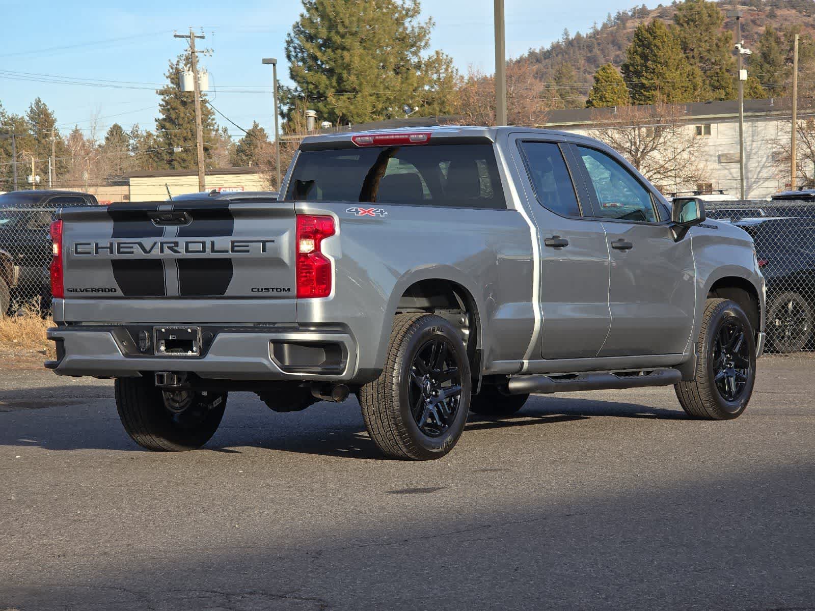 Thumbnail: 2026 Chevrolet Silverado 1500 - 2