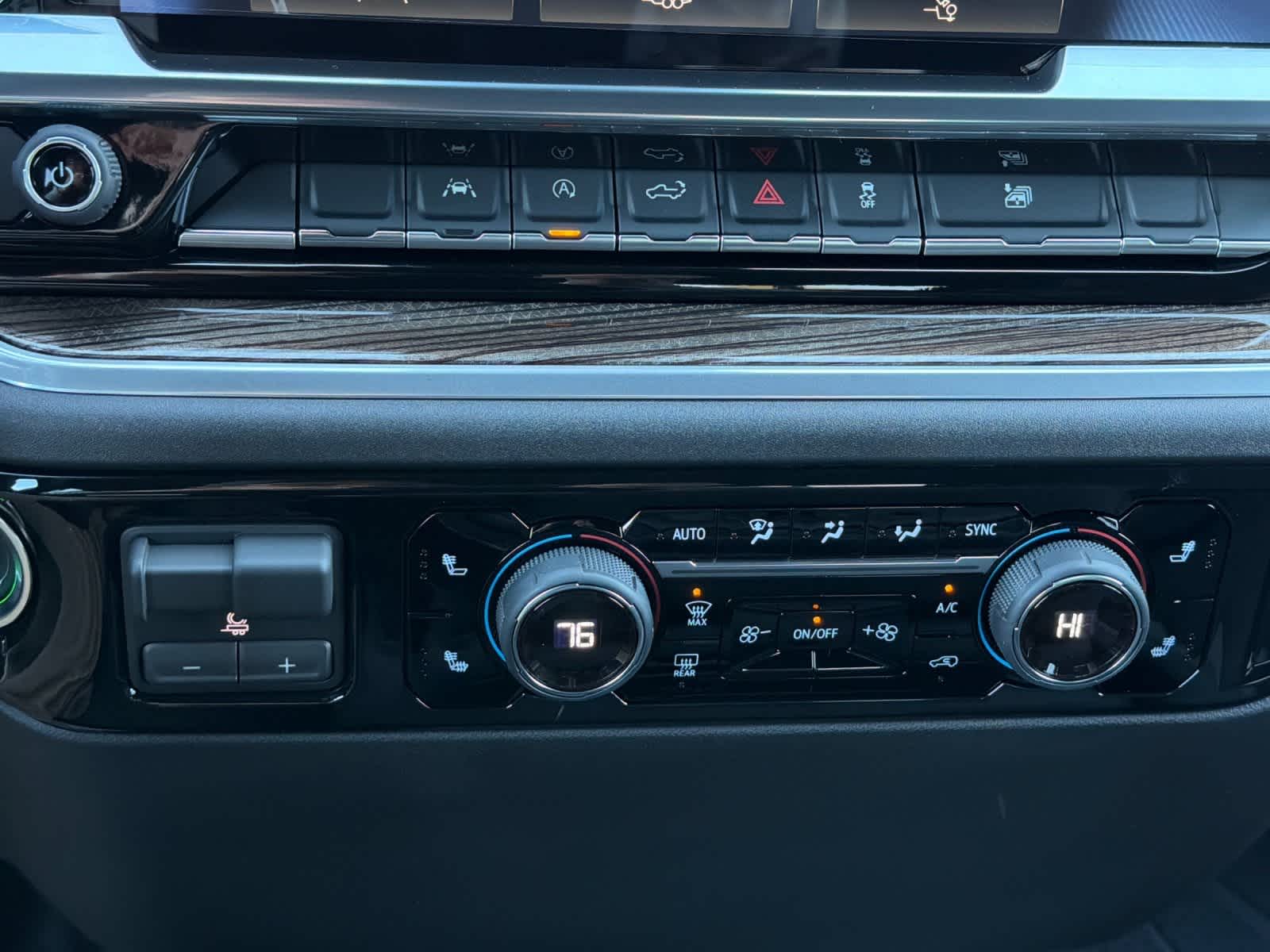 Thumbnail: 2026 Chevrolet Silverado 1500 - 20