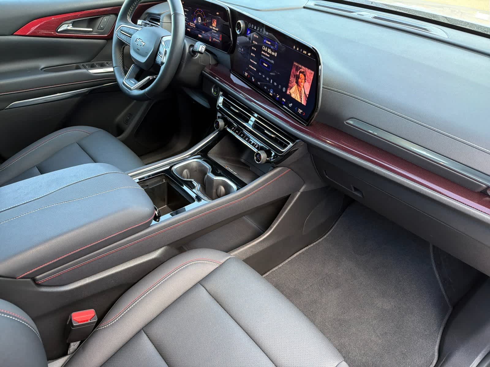 Thumbnail: 2025 Chevrolet Traverse - 17