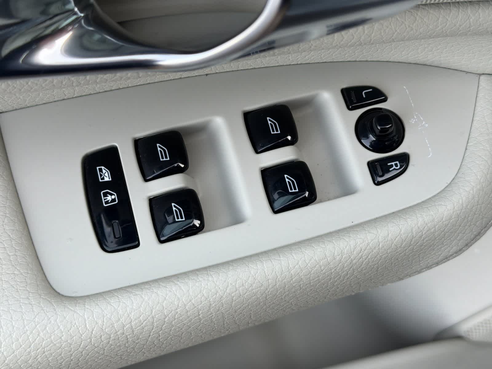 Thumbnail: 2020 Volvo XC90 - 13