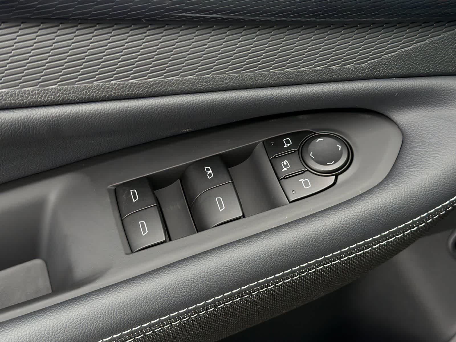 Thumbnail: 2026 Chevrolet Blazer EV - 13