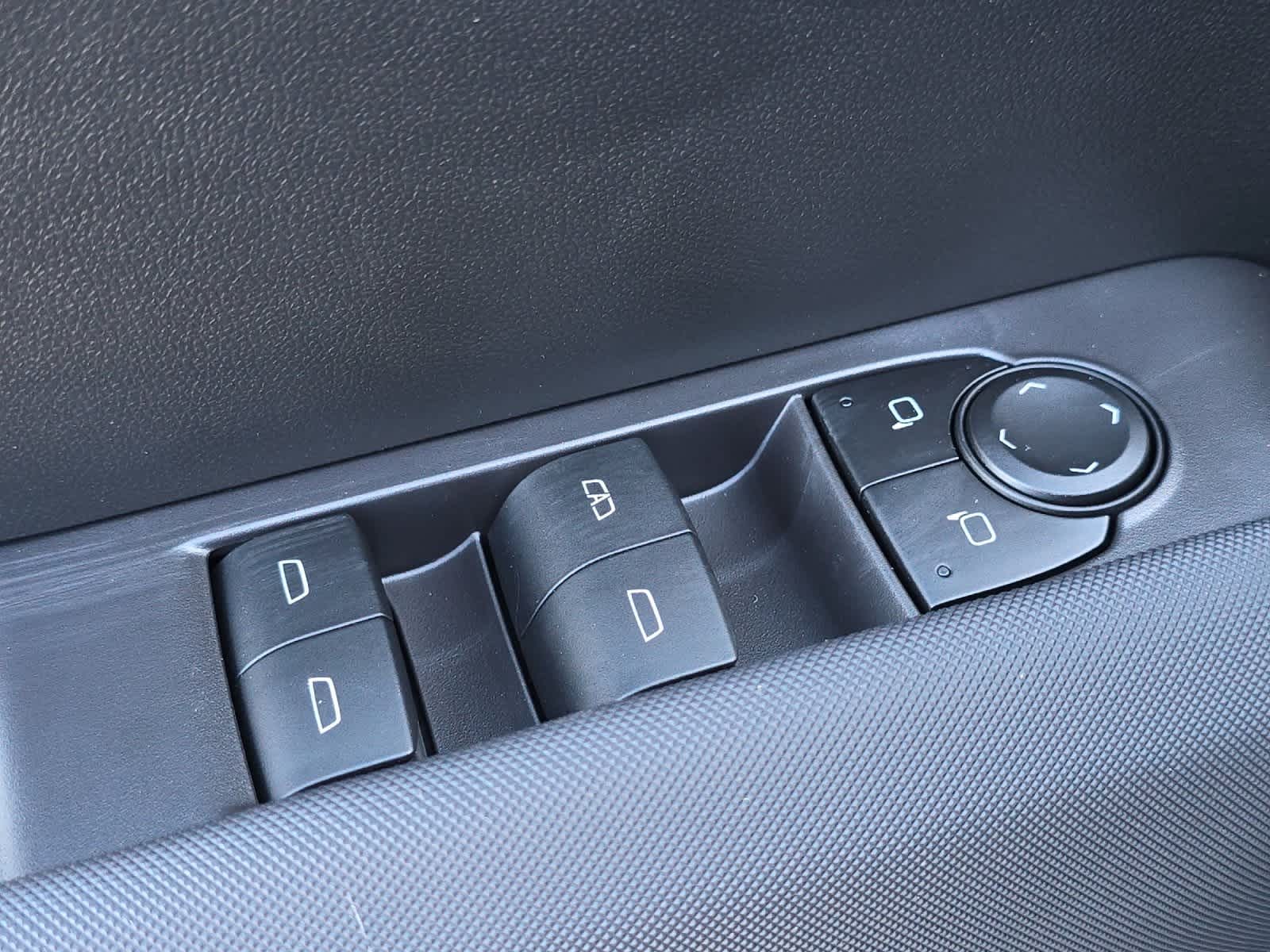 Thumbnail: 2026 Chevrolet Colorado - 13