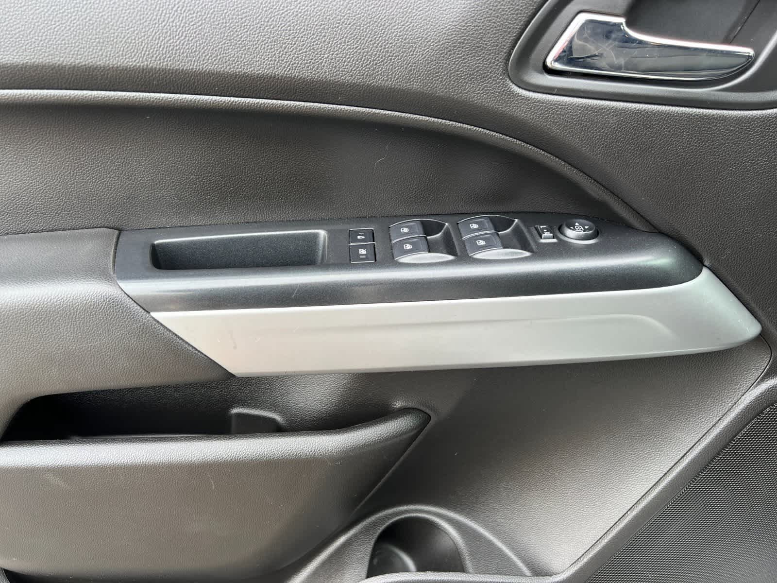 Thumbnail: 2018 Chevrolet Colorado - 12