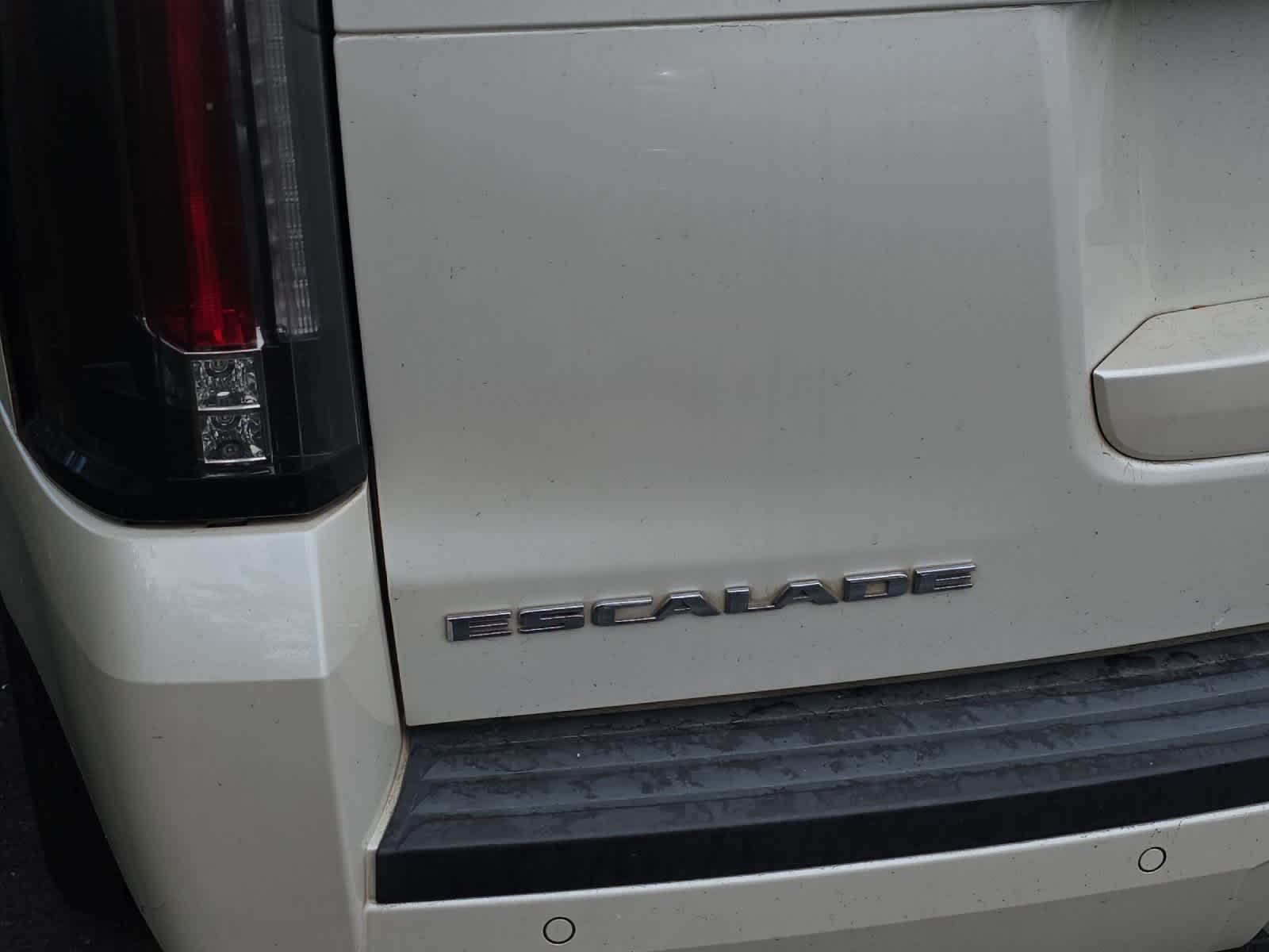 Thumbnail: 2015 Cadillac Escalade - 8