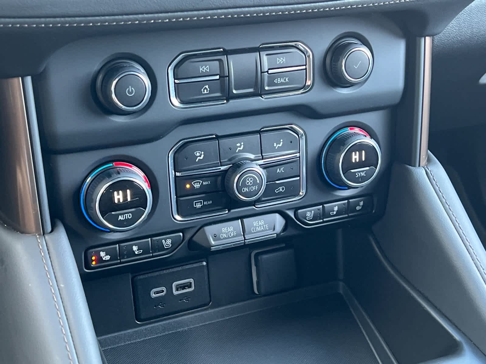 Thumbnail: 2024 Chevrolet Tahoe - 22