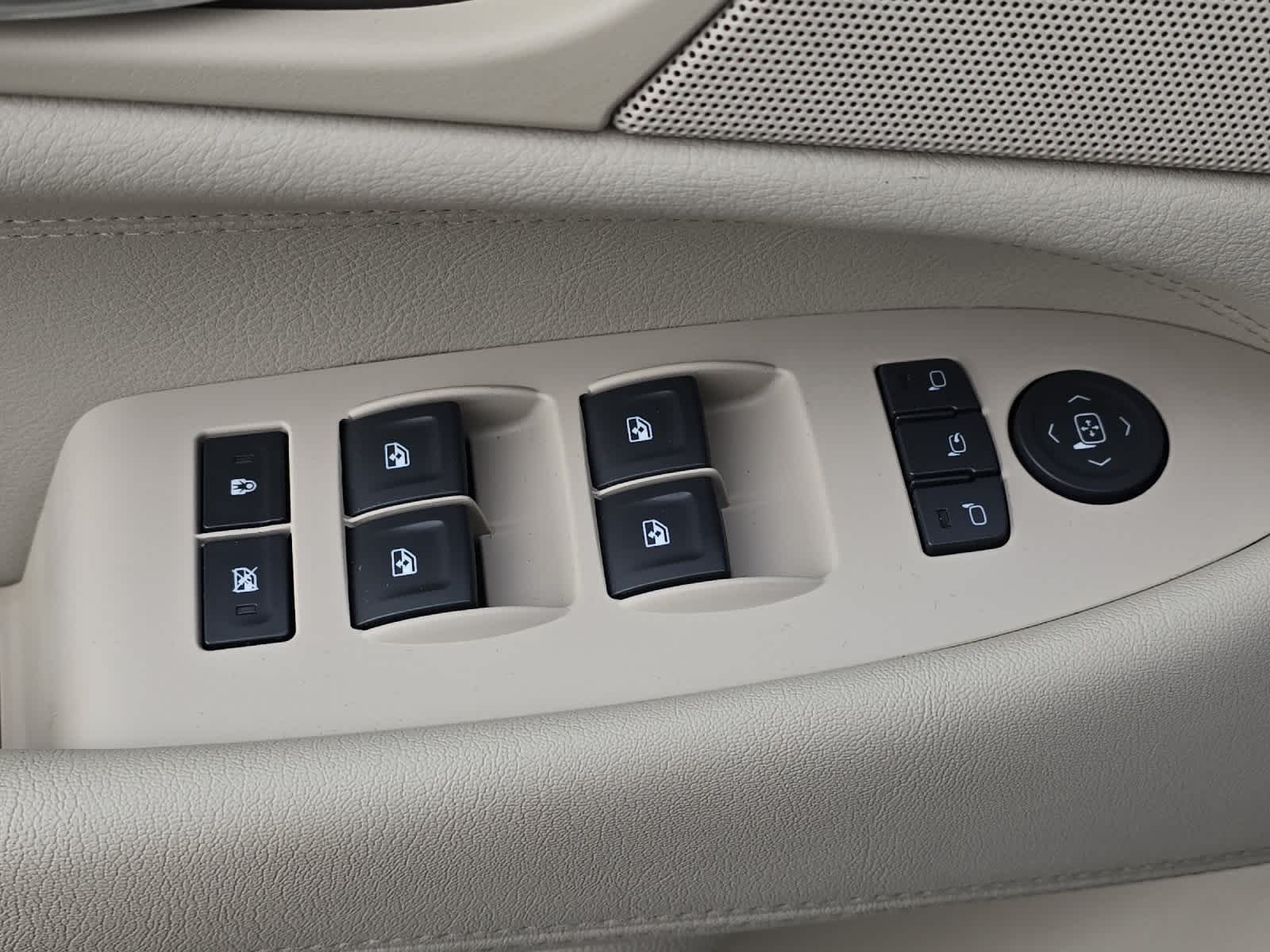 Thumbnail: 2015 Cadillac Escalade - 13