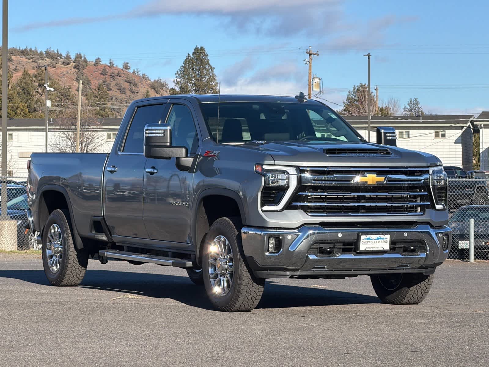 Thumbnail: 2026 Chevrolet Silverado 3500 - 9