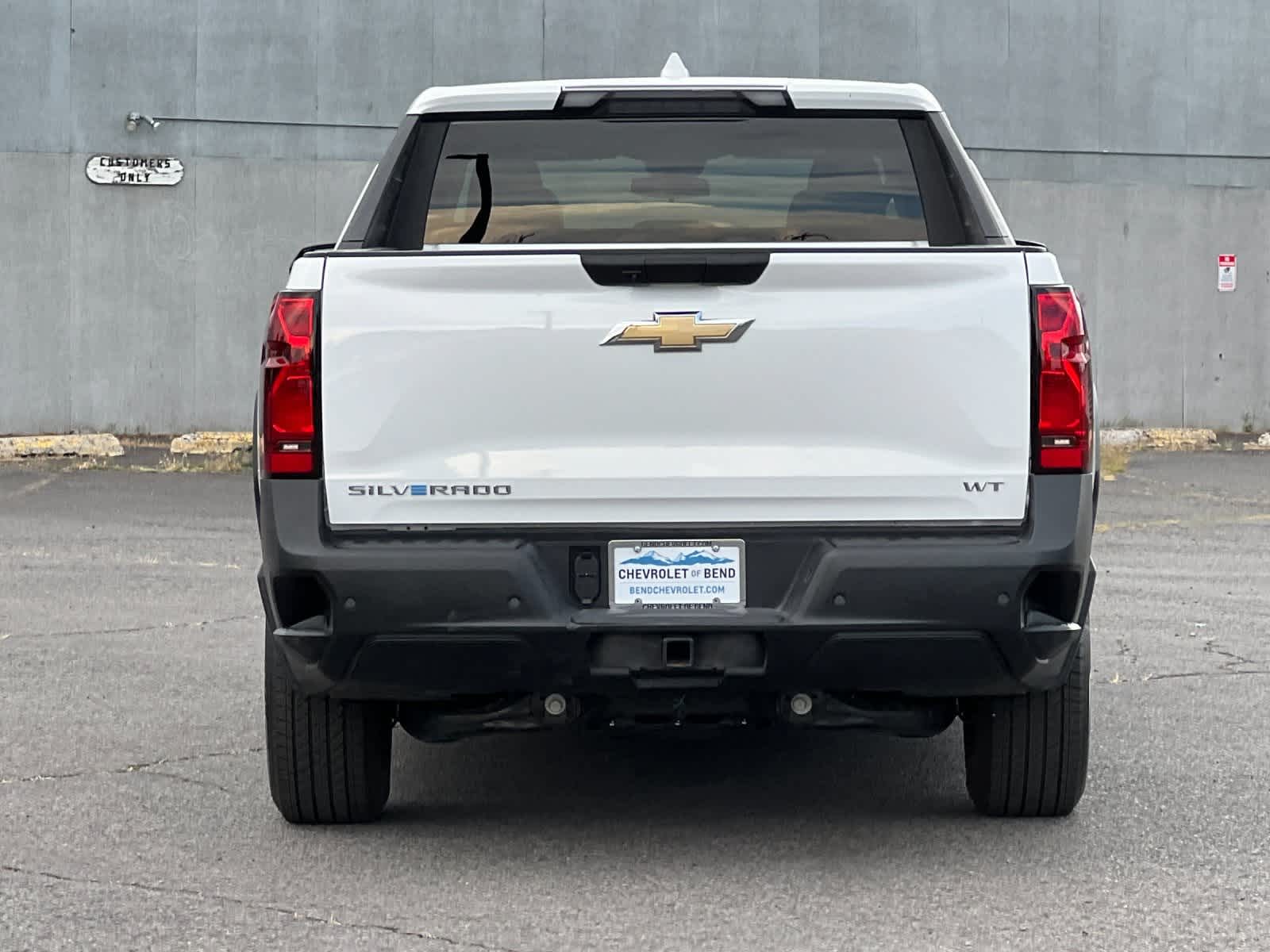 Thumbnail: 2024 Chevrolet Silverado EV - 7