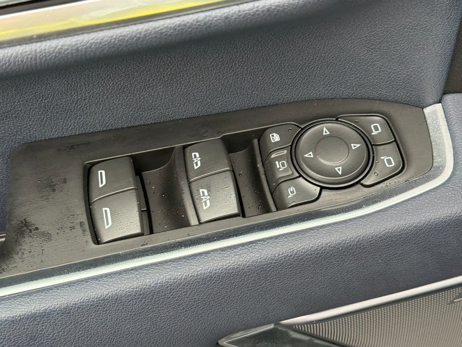 Thumbnail: 2025 Chevrolet Silverado 3500 - 13