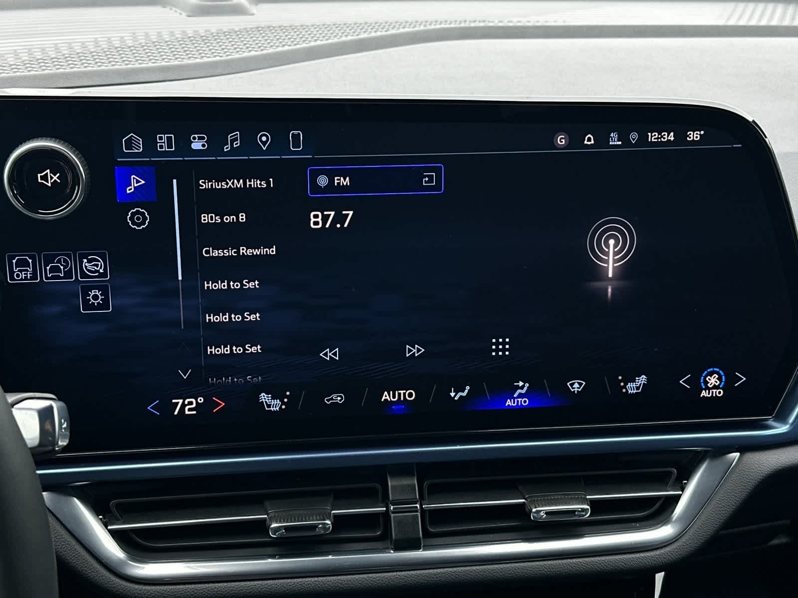 Thumbnail: 2026 Chevrolet Equinox - 18