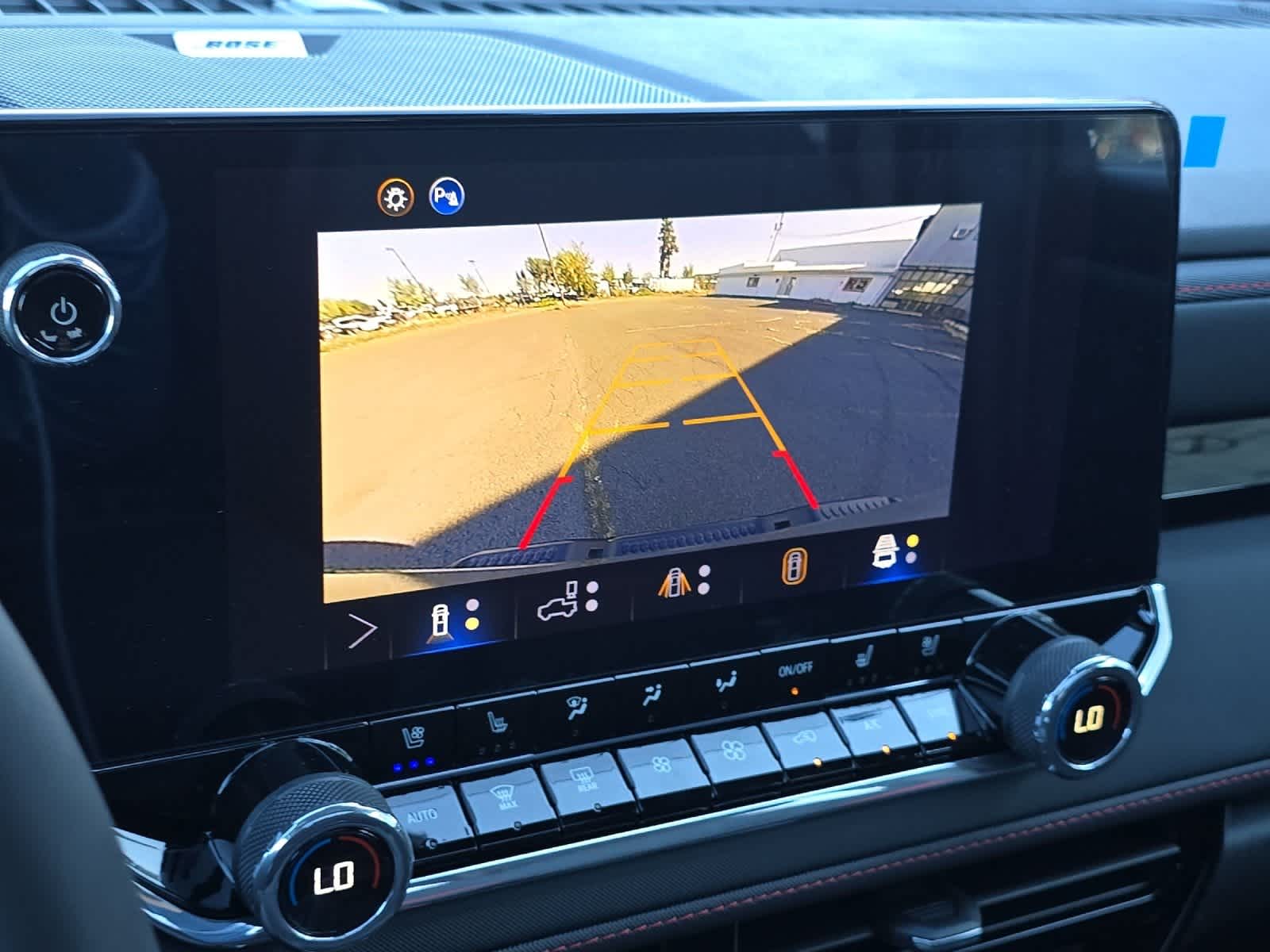 Thumbnail: 2026 Chevrolet Colorado - 19