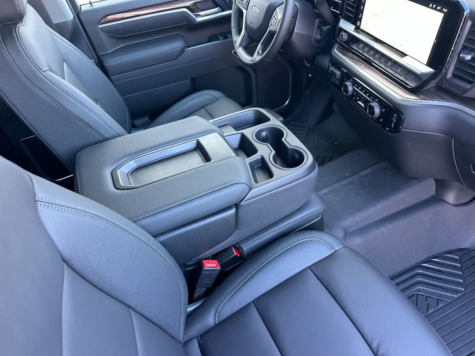 Thumbnail: 2026 Chevrolet Silverado 2500 - 15
