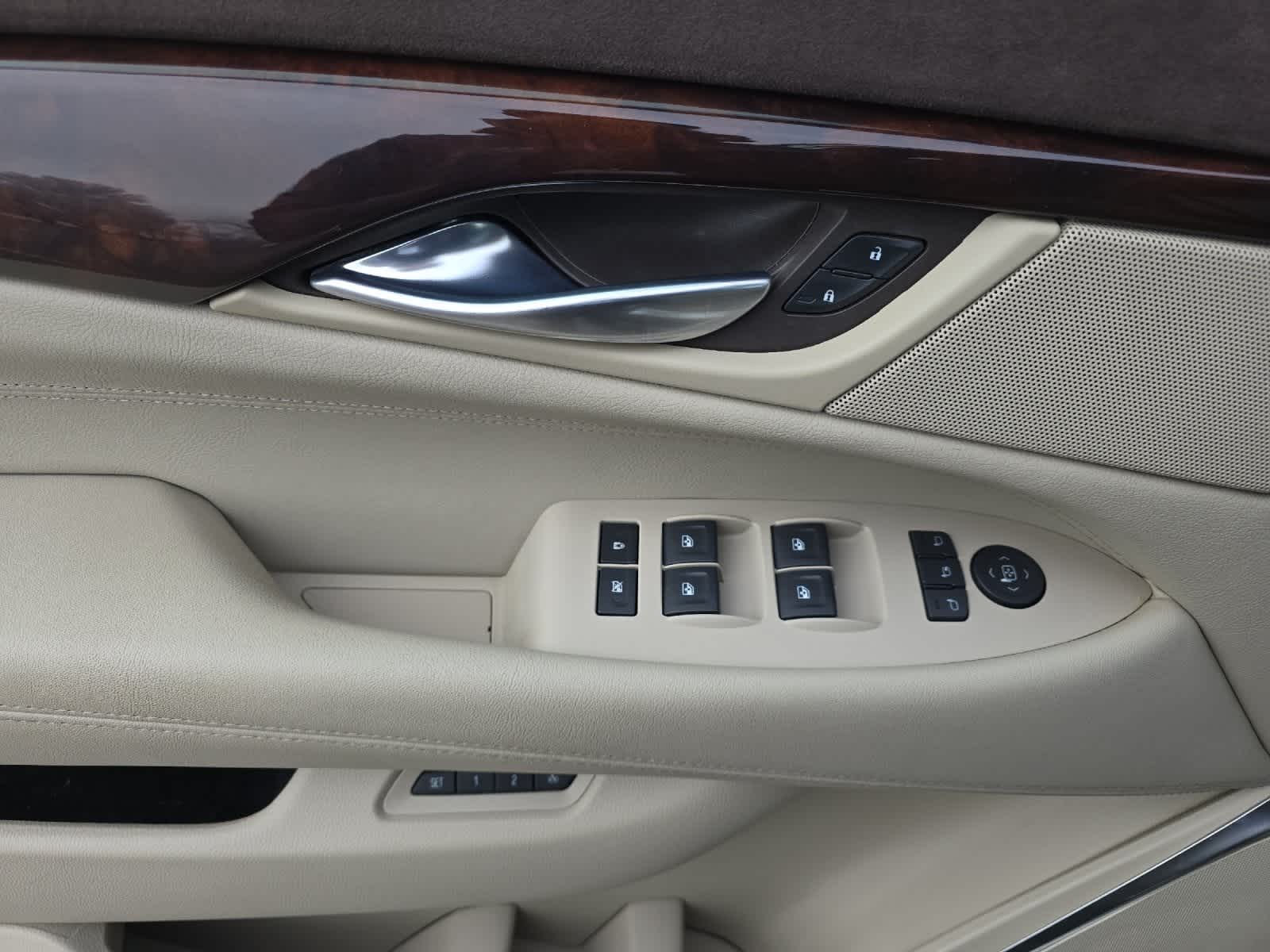 Thumbnail: 2015 Cadillac Escalade - 12