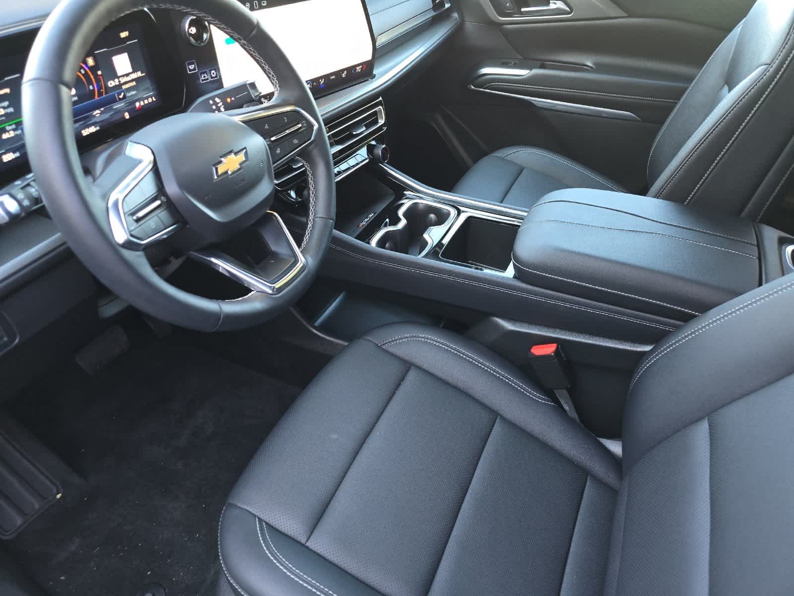 Thumbnail: 2025 Chevrolet Traverse - 11